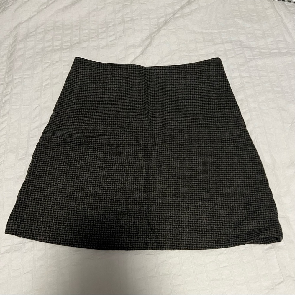 Aritzia Classic Mini Skirt